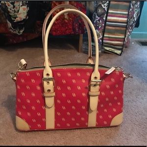 Dooney and Bourke designer satchel bag. K642272.